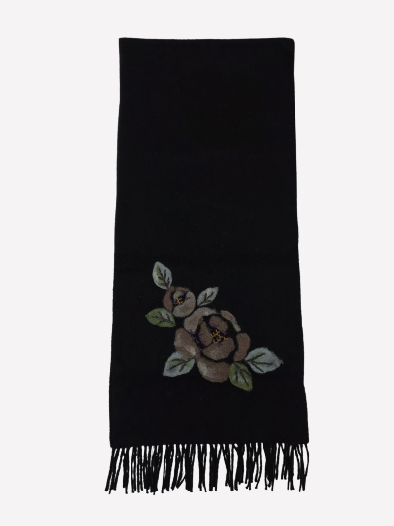 Black cashmere scarf with floral motifs - Image 3