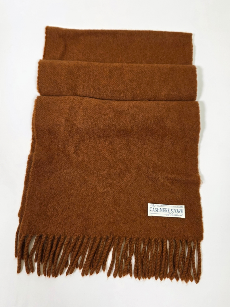 The Cashmere Store of Scotland brown cashmere scarf - Image 2