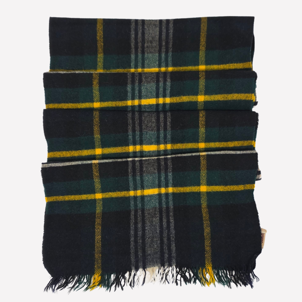 Johnstons of Elgin Dress Gordon tartan pattern scarf Johnstons of Elgin Dress Gordon tartan pattern scarf - Image 1